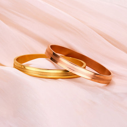 Gross Oro Kada Bracelet