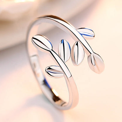 Resizable Leaf Ring In Silver Color