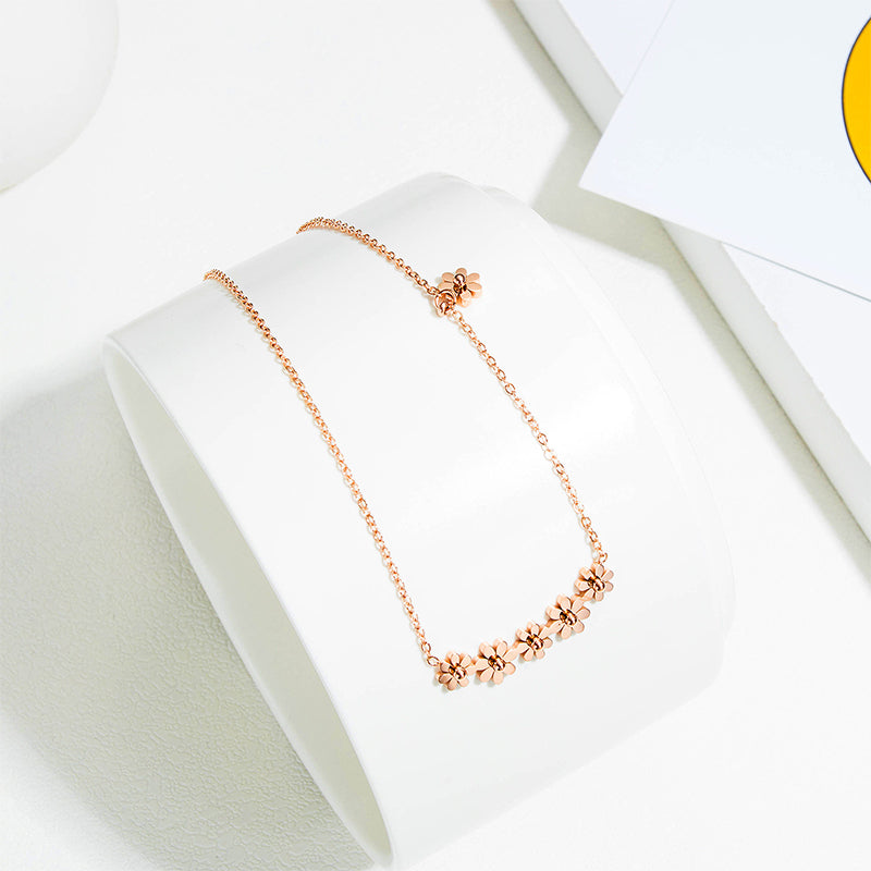 Stainless Steel Daisy Flower Pendant Necklace