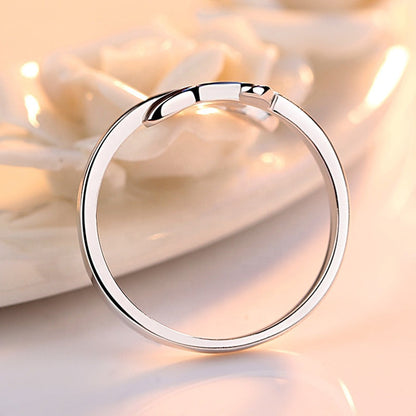 Resizable Leaf Ring In Silver Color