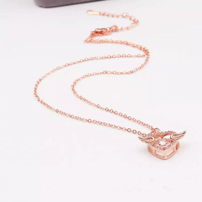 Moving Diamond Zircon Angel Wings Heart Pendant