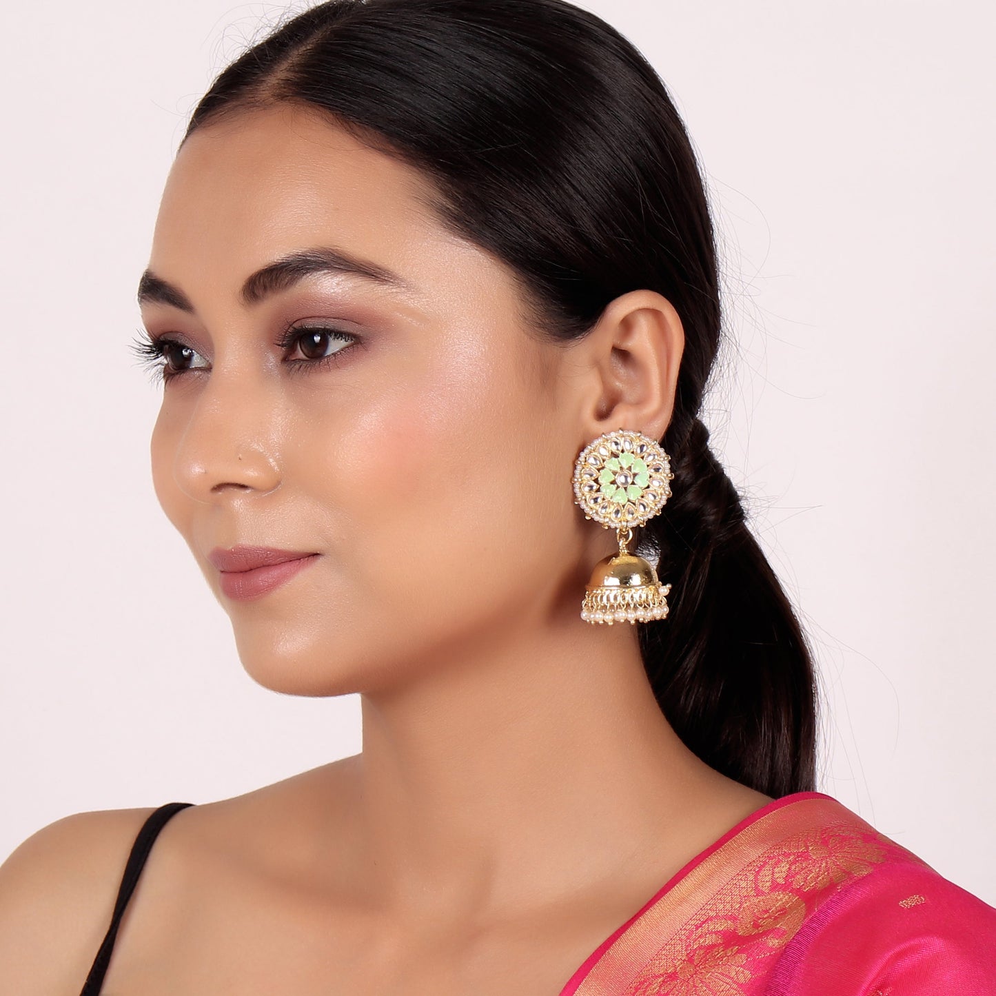 Graceful Gold Plated Kundan & Pearls Traditional Jhumki Earring