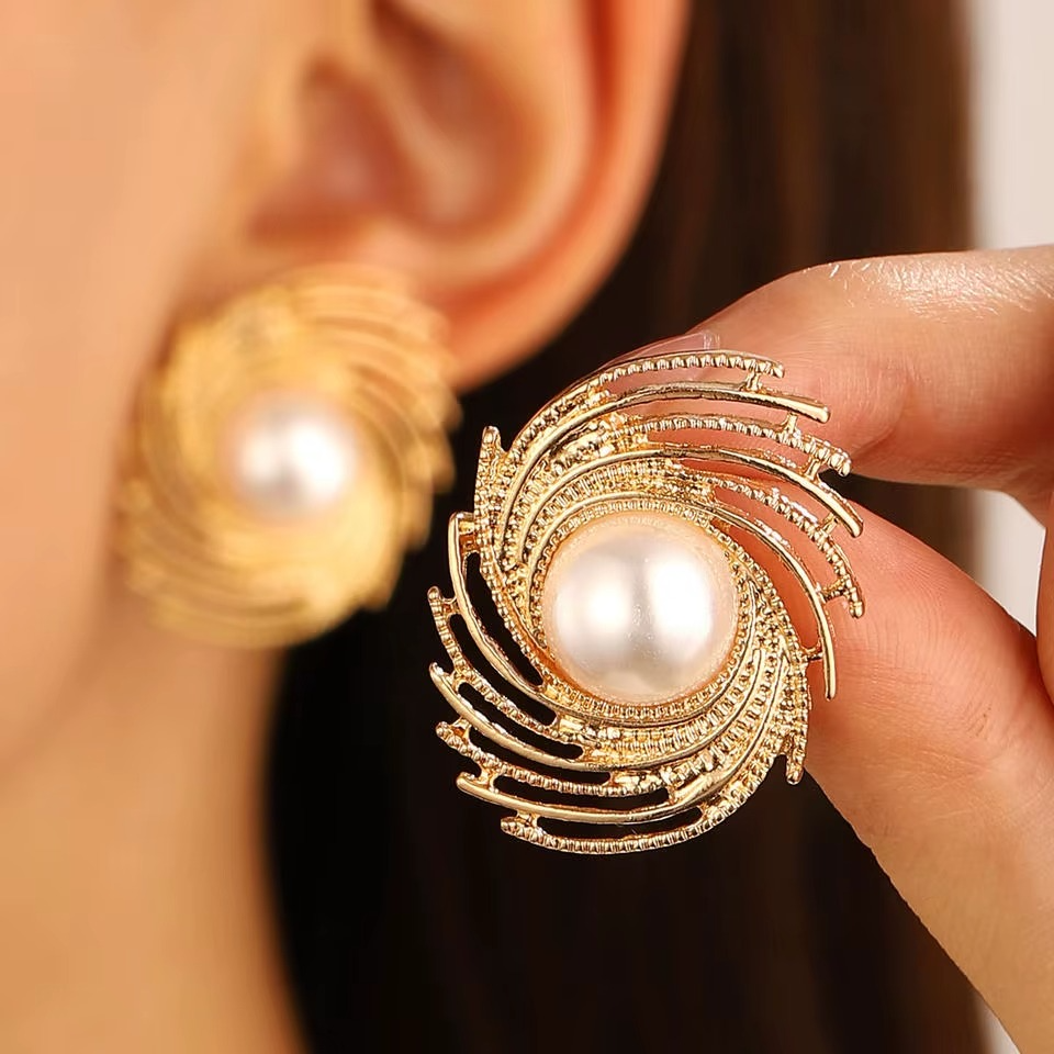 Ethonica Gold Plated Stud with Simulated Pearl