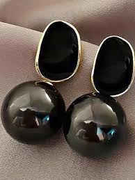 Large Round Pearl with Geometric Stud
