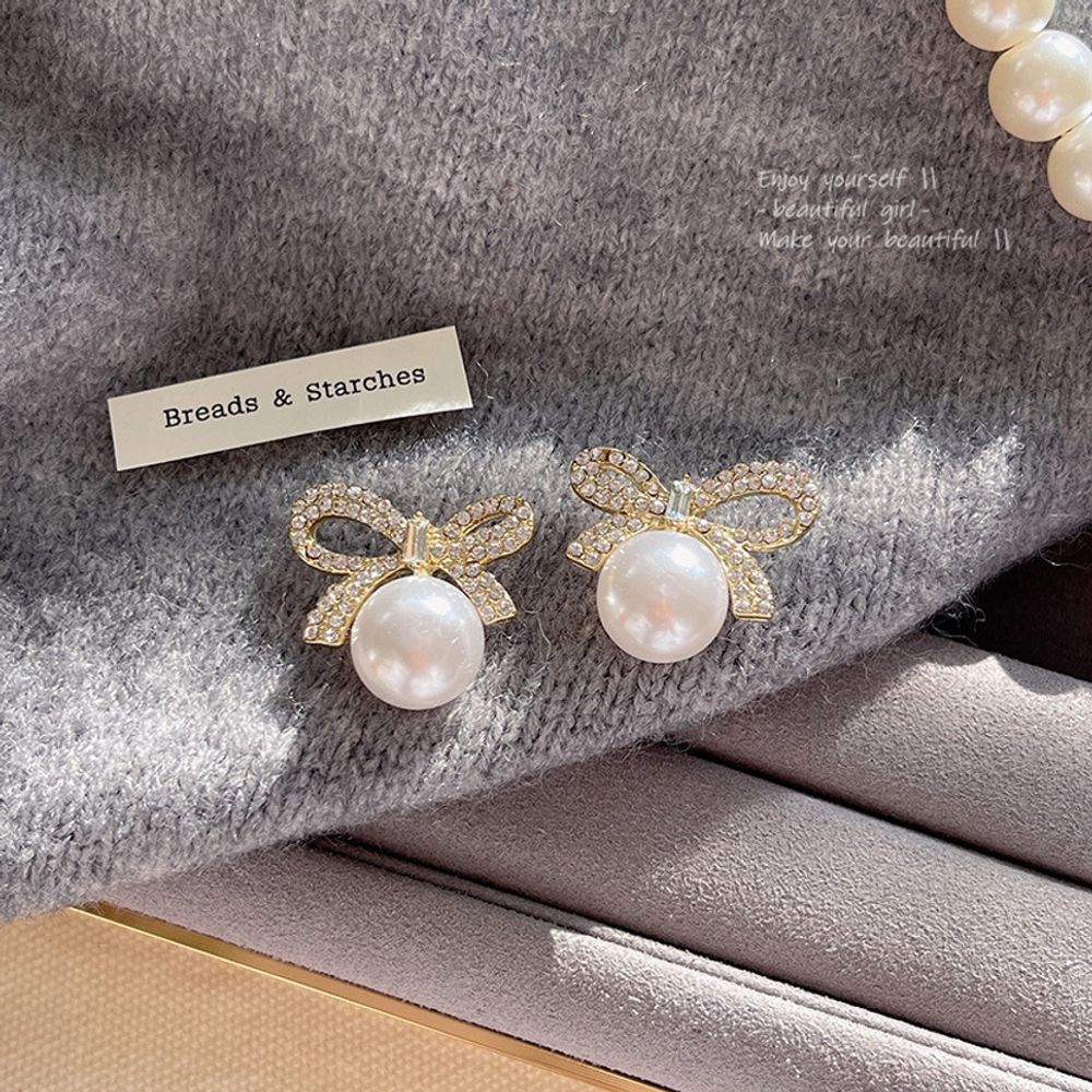 Crystal Rhinestone Bow Stud Earring with Pearl Drop